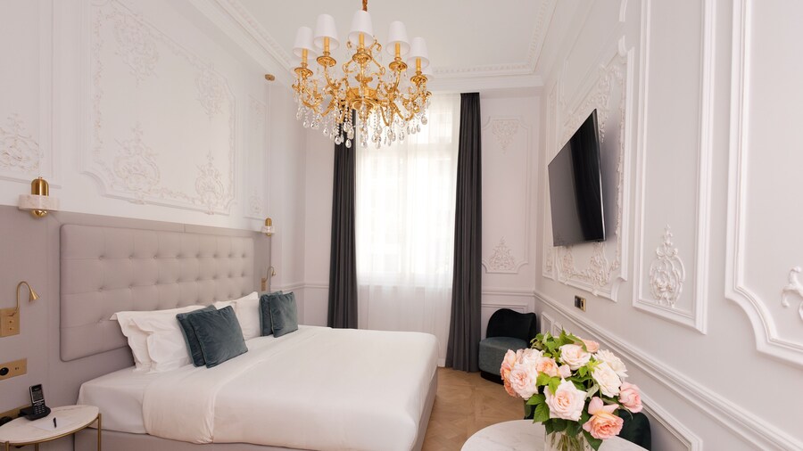 Le Triomphe Paris