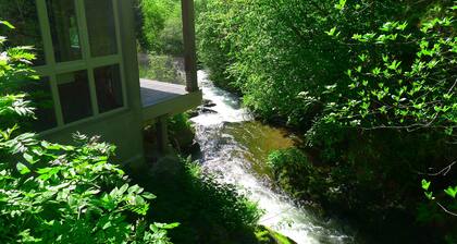 The River Mountain House at 1,000m altitude in the Pyrenées-Orièntales