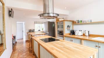 Cottage | Interior