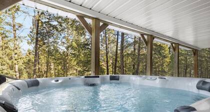 The Timbersmith | Hot Tub | Firepit | Beach Access