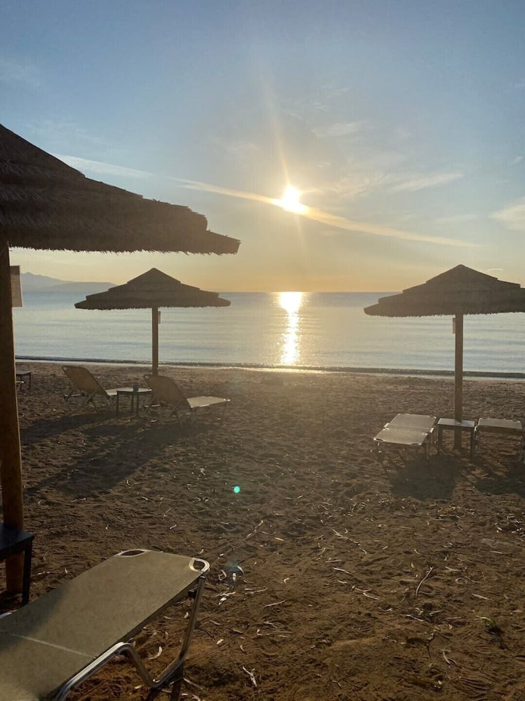 In Strandnähe, Liegestühle, Strandtücher