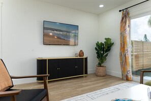 Interior - Be A Nomad | New Listing l 2br 3 blks to beach - A (Jacksonville Beach)