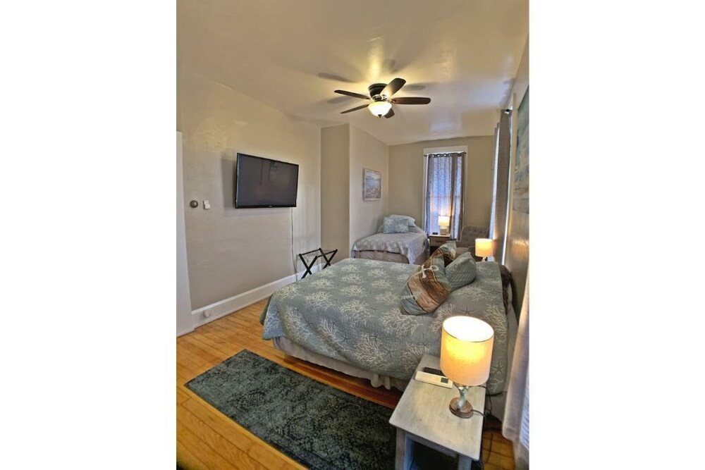 Loft by the Lake Howard Vrbo