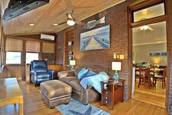 Smart-TV, peis, videospill og bøker