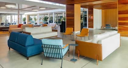 Atrium Studios by Xtay