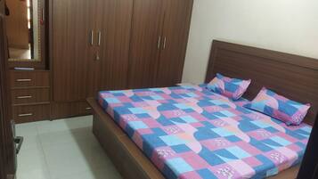 2 sovrum och sängkläder