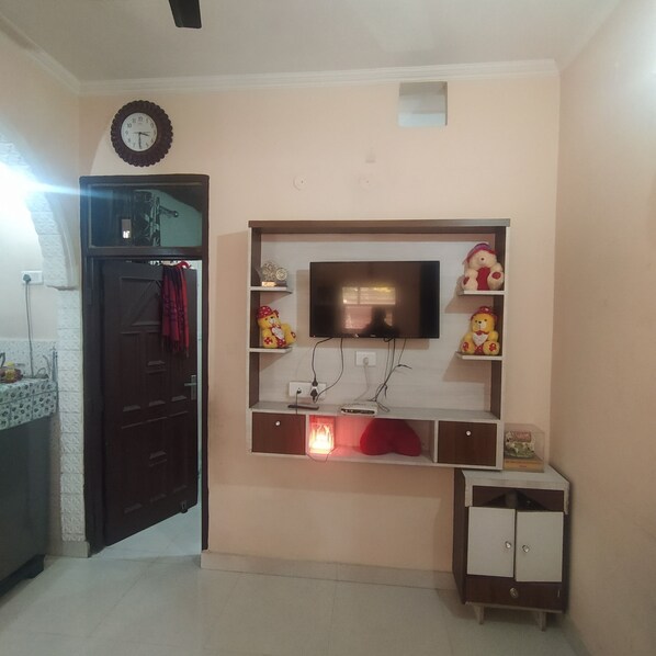 Interior - Near Chandigarh airport port and ambala highway 20 metar (Dist:Chandigarh)