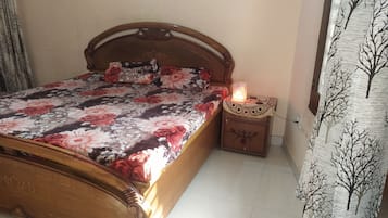 2 bedrooms, bed sheets
