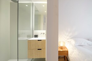 4 Schlafzimmer, Bügeleisen/Bügelbrett, WLAN, Bettwäsche