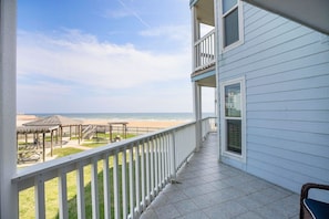 Property grounds - Always Sunny at Seascape Beach Resort Sits Directly on Beach with Heated Pool (Galveston)