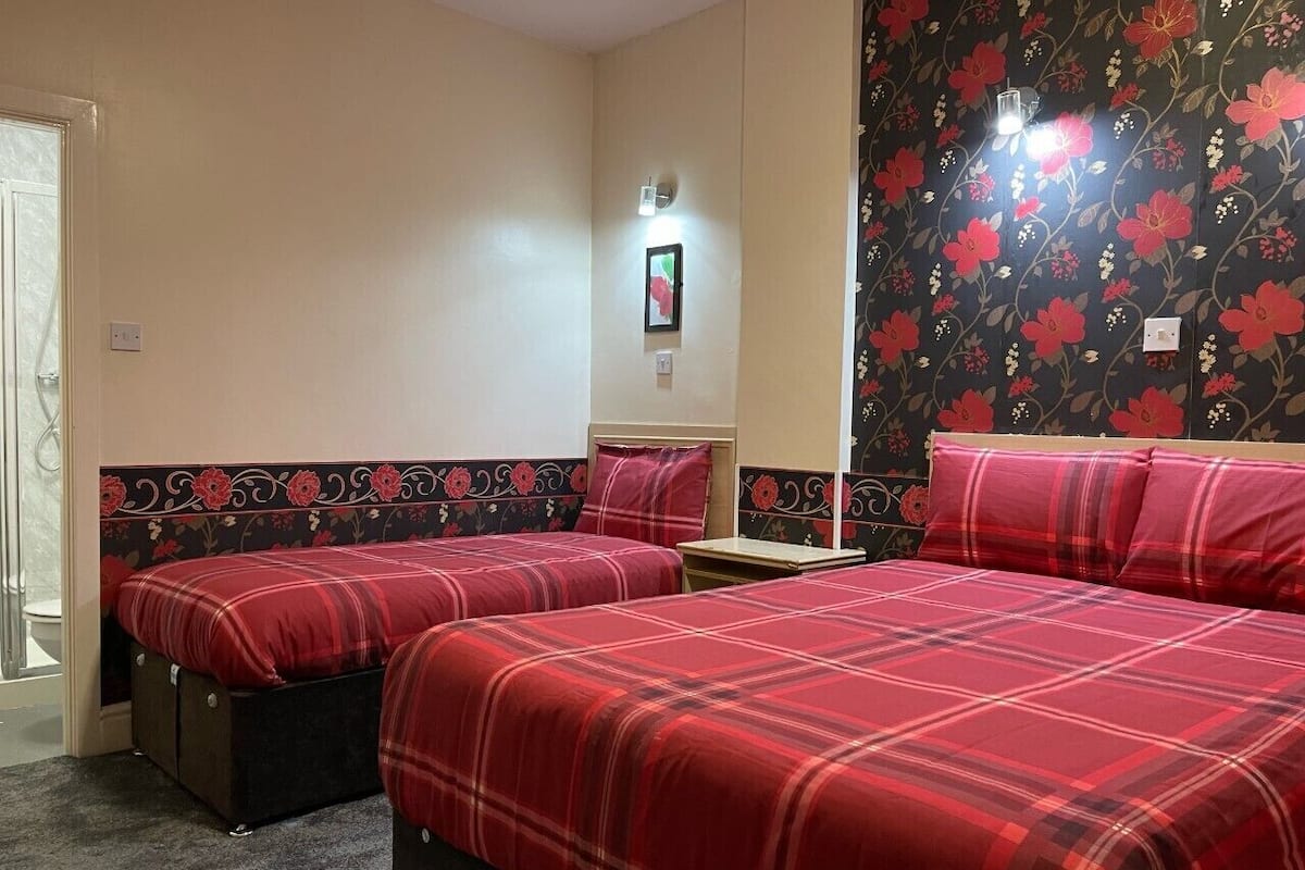 Standaard driepersoonskamer, en-suite badkamer | 1 slaapkamer