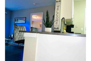 Interior - Lovely Rental near Atlanta Braves Stadium (Smyrna)