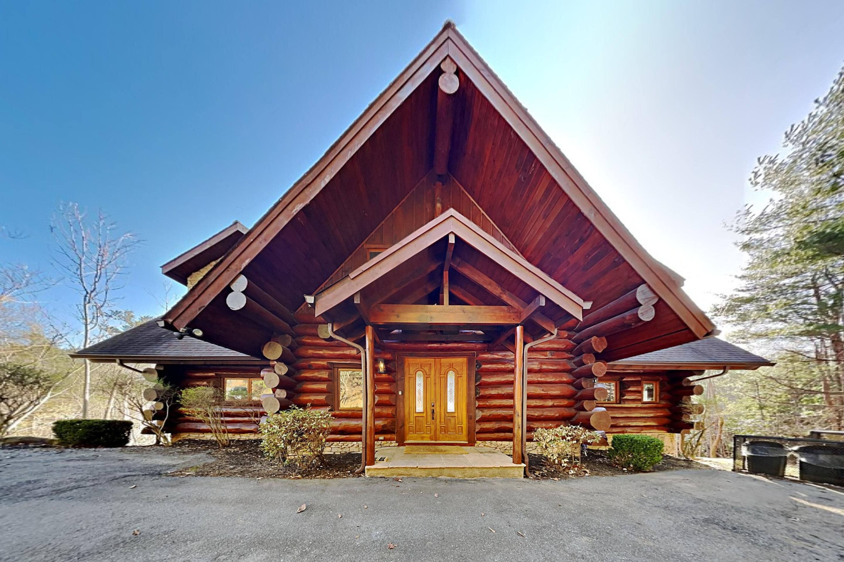 Pinnacle Chalet | Spacious + Game Room, Mtn Views, Hot Tub!