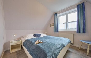 3 bedrooms - Wohnzimmer, 3 Schlafzimmer, Küche, Bad, Terrasse, Garten, Parkplatz, Nichtraucher-haus (Duhnen)