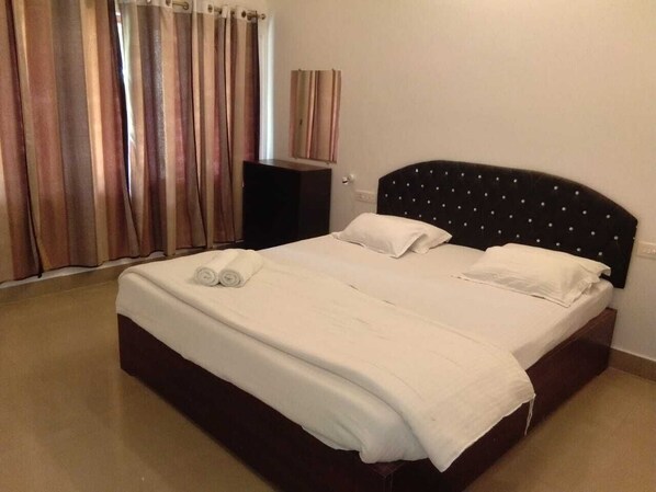 1 bedroom, WiFi, bed sheets