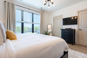 4 多间卧室、办公桌、熨斗/熨衣板、免费 WiFi