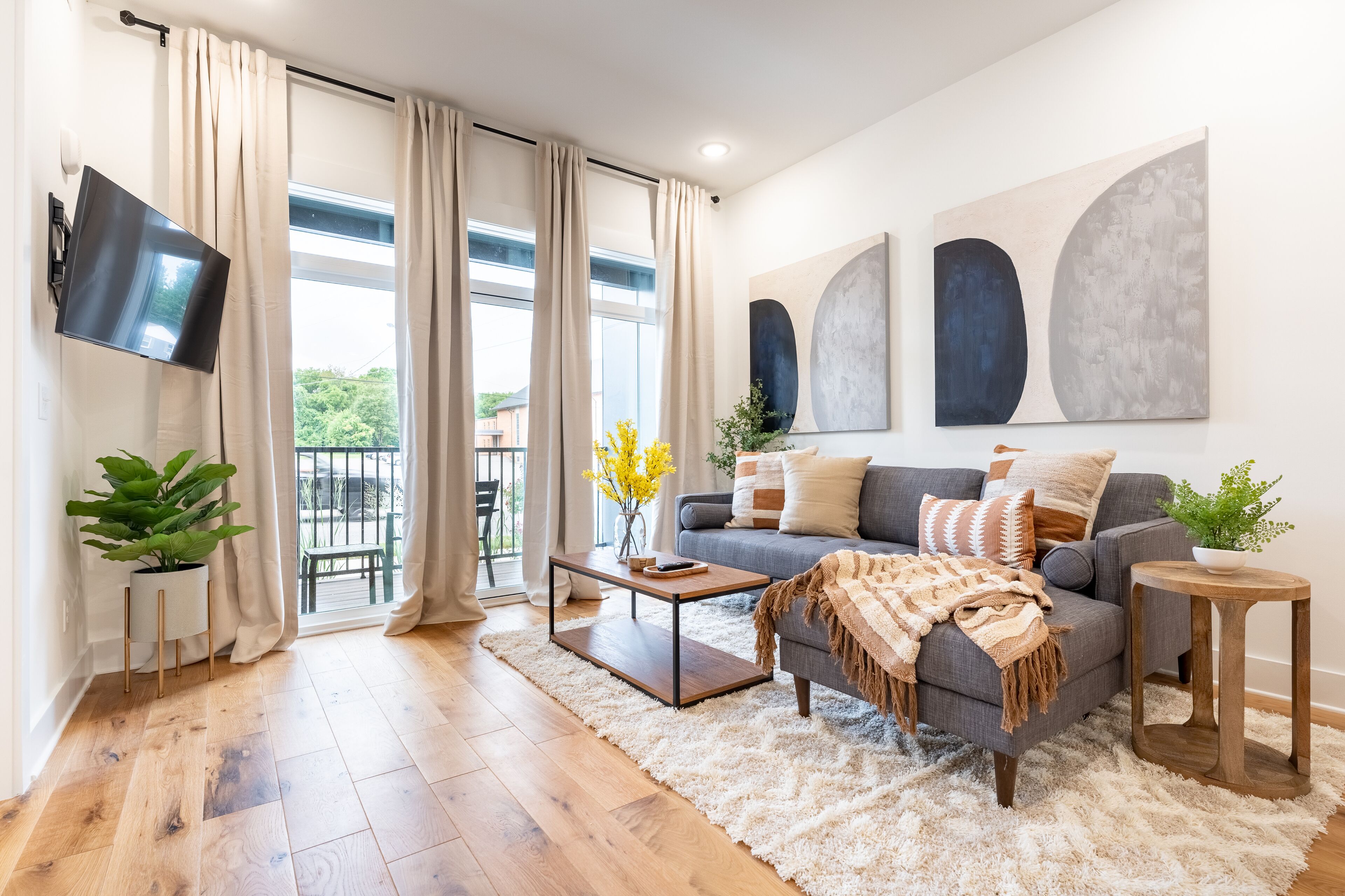 The Aspen Moon Suite - Luxury Condo in East Nashville