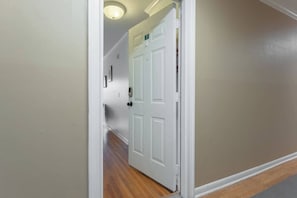 Interior - The Stay Awhile Suite - Convenient Monthly Rental (Nashville)