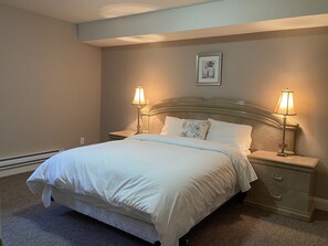 2 bedrooms, desk, free WiFi, bed sheets - Beautiful 2B2B suite close Peace Arch&White Rock (Surrey)