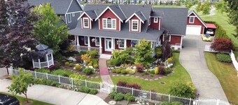 Beautiful 2B2B suite close Peace Arch&White Rock