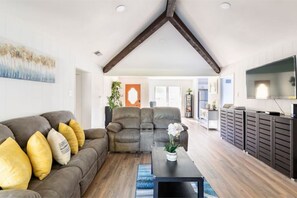 TV, Netflix, streaming services