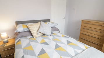 2 bedrooms, individually decorated, individually furnished, free WiFi