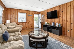 Living area - NEW LISTING! 15th St Beach Retreat #2 - 2 Bed/1 Bath Waterfront w/ Dock (Ocean City)