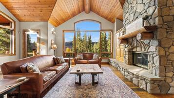 House (5 Bedrooms) | Front of property