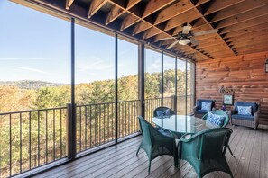 Dining - 5BR Village At Indian Point 1401 near SDC - Free Tickets Daily up to $500 (Branson)