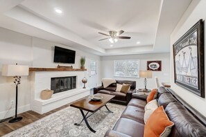 スマートテレビ、テーブルサッカー台