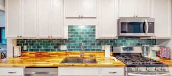Cheerful Four Bedroom home conveniently located