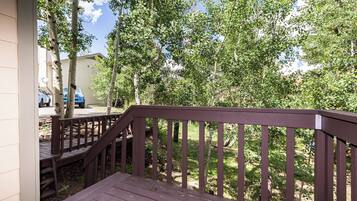 Apartment (2 Bedrooms) | Exterior