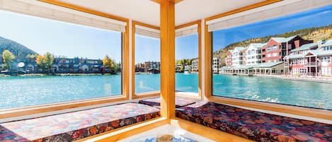 Condo (1 Bedroom) | Property amenity