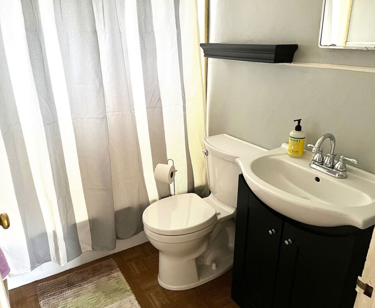 Hårføner og håndklær