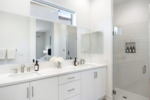 Bathtub, hair dryer, towels