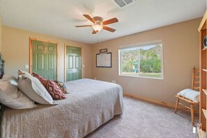 4 bedrooms, iron/ironing board, travel cot, free WiFi