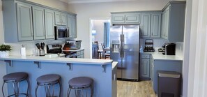 Fridge, microwave, oven, stovetop - Luxury Hideaway 5 Min from Mall of Georgia & 15 Min from Lake Lanier (Buford)