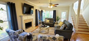 Smart TV, fireplace - Luxury Hideaway 5 Min from Mall of Georgia & 15 Min from Lake Lanier (Buford)