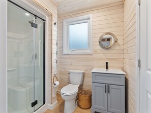 淋浴設備、廁紙