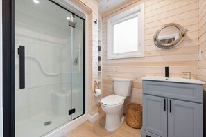 Een douche, toiletpapier