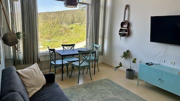 Perhestudiosviitti | 1 makuuhuone, yksilöllisesti sisustettu, yksilöllisesti kalustettu