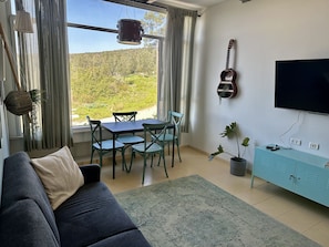 Suite Studio Familiale | Décoration personnalisée, ameublement personnalisé, bureau