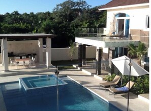 Outdoor pool - Luxurious  Private Villas , 3 to  6 bedrooms, in Private beach resort (Puerto Plata)