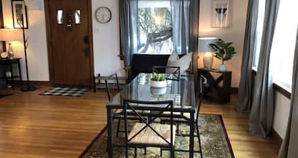 Spacious Sugarhouse Bungalow close to downtown and the canyons!