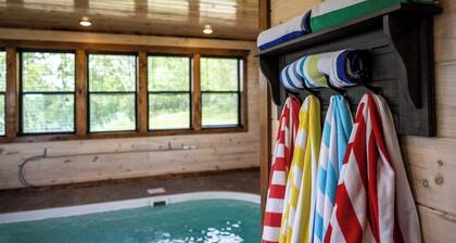 Dog Friendly~Views~Pool~Hot Tub~Fire pit~Private