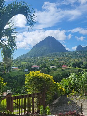 Property grounds - Majestic views of Pitons, Caribbean sea, amazing sunsets right from your room (Choiseul)