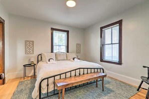 3 bedrooms, desk, iron/ironing board, WiFi