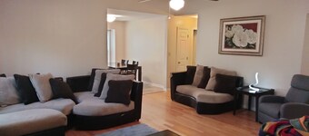 Forest of Solitude/2 king beds/grill/hammock/4BR