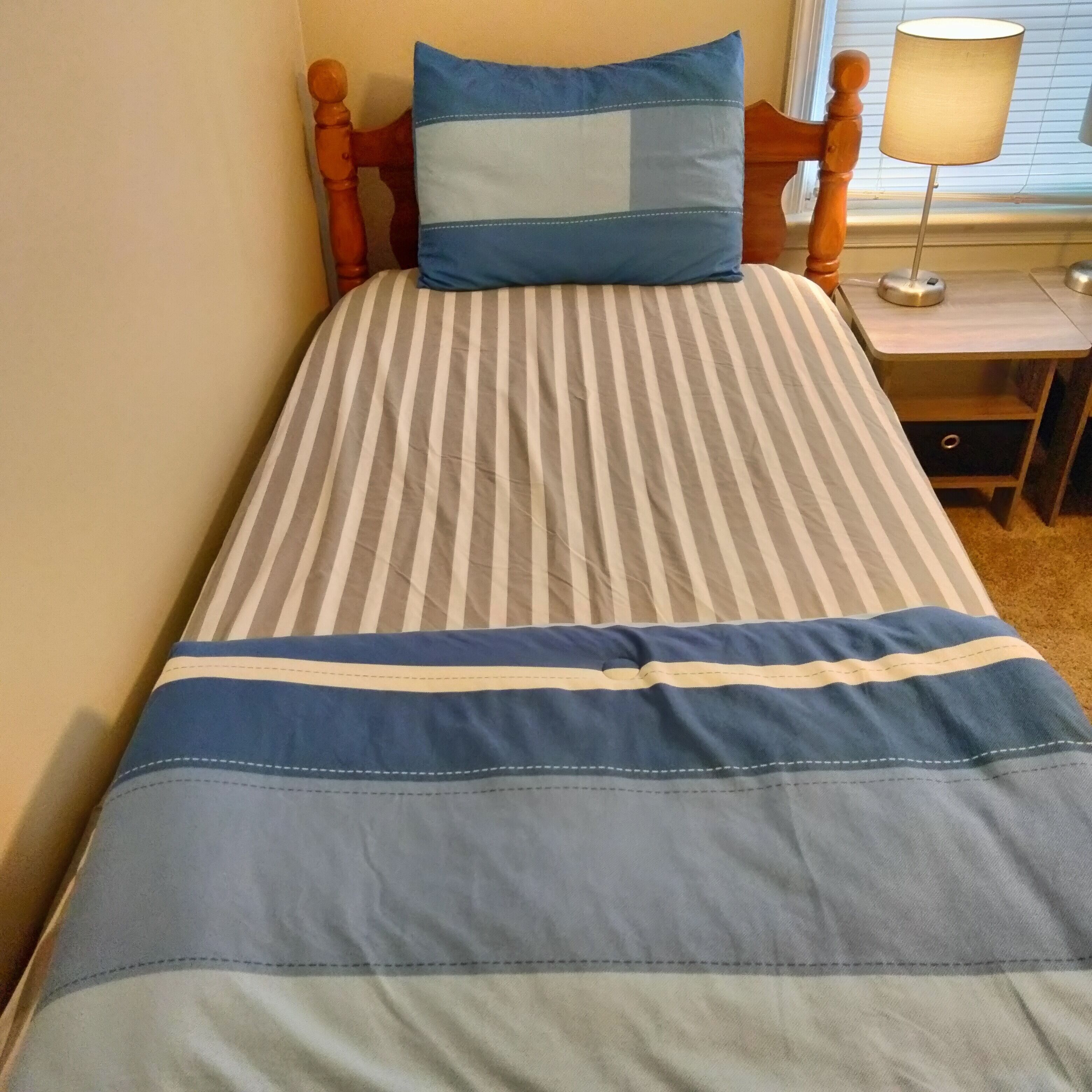 4 bedrooms, desk, iron/ironing board, WiFi (free)