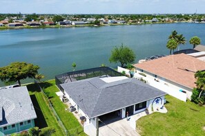 Exterior - Lakeside Haven with Heated Pool (Cape Coral)
